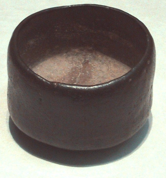 Chawan en raku noir dit Amadera, époque Azuchi-Momoyama, atelier de Chōjirō, Tokyo National Museum