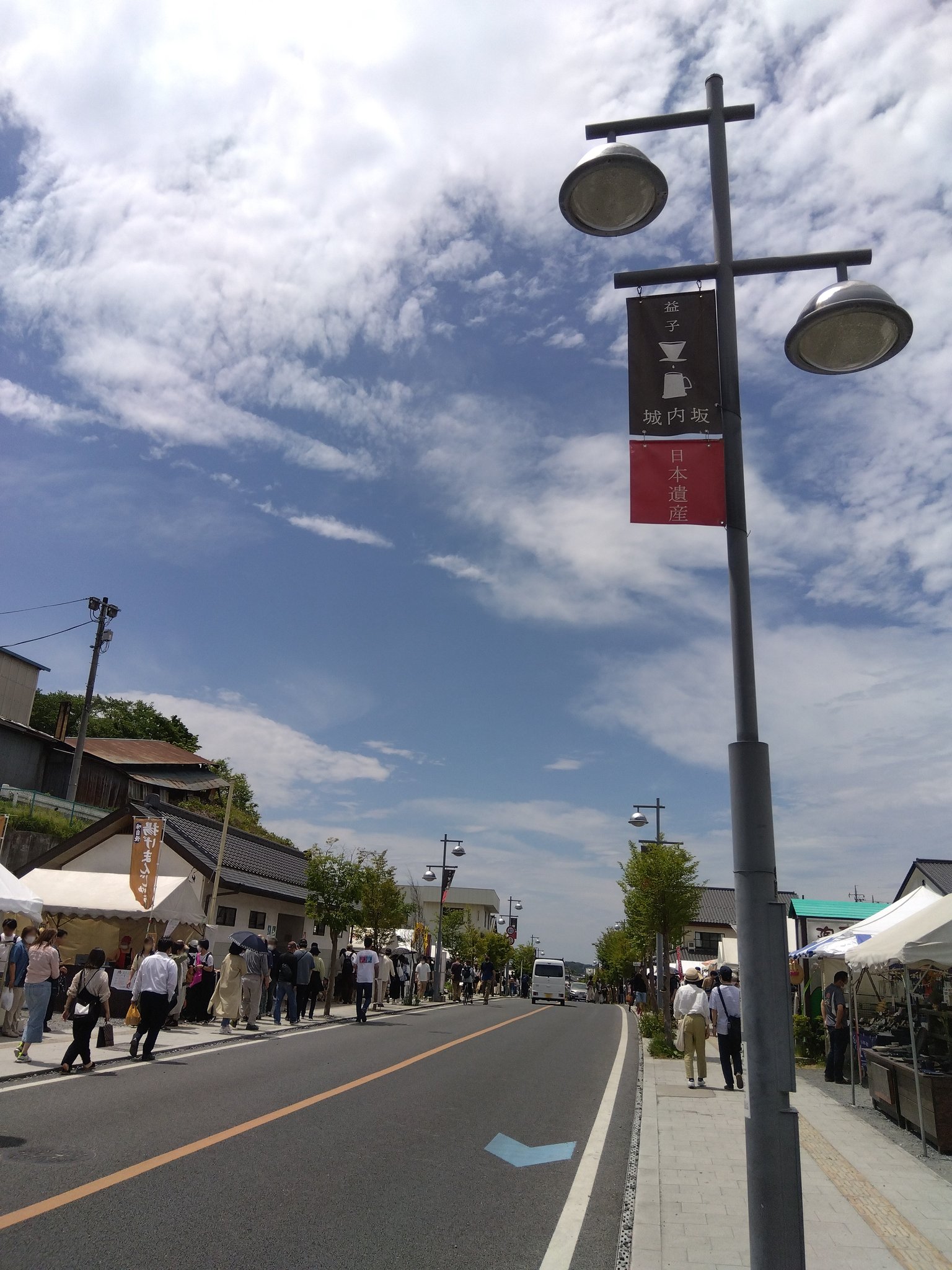 Ceramique artisanale exposee au marche de poterie de Mashiko