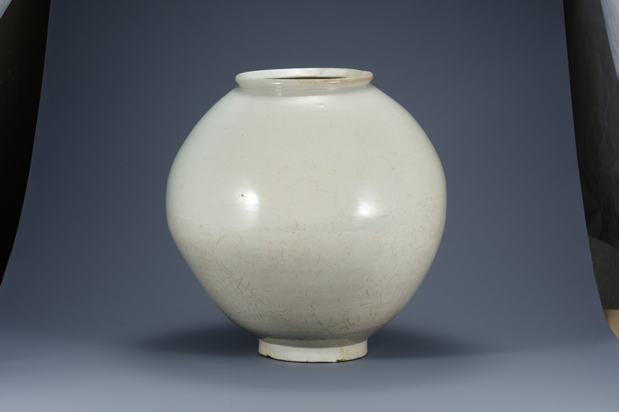 Moon Jar coreenne en porcelaine blanche, tresor national de Coree